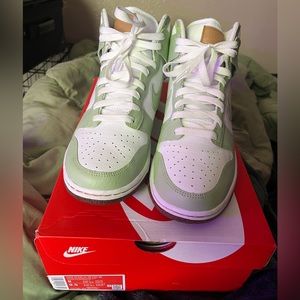 Nike Honeydew High Retro Dunk. Sz 8 men